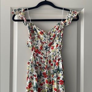 Lulu’s Cut Out Off the Shoulder Dress. Size M.